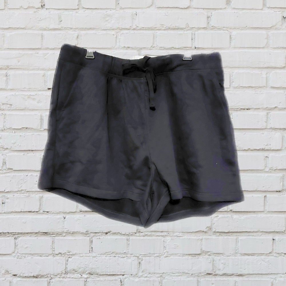 NWT Old Navy Women’s Casual Black Shorts